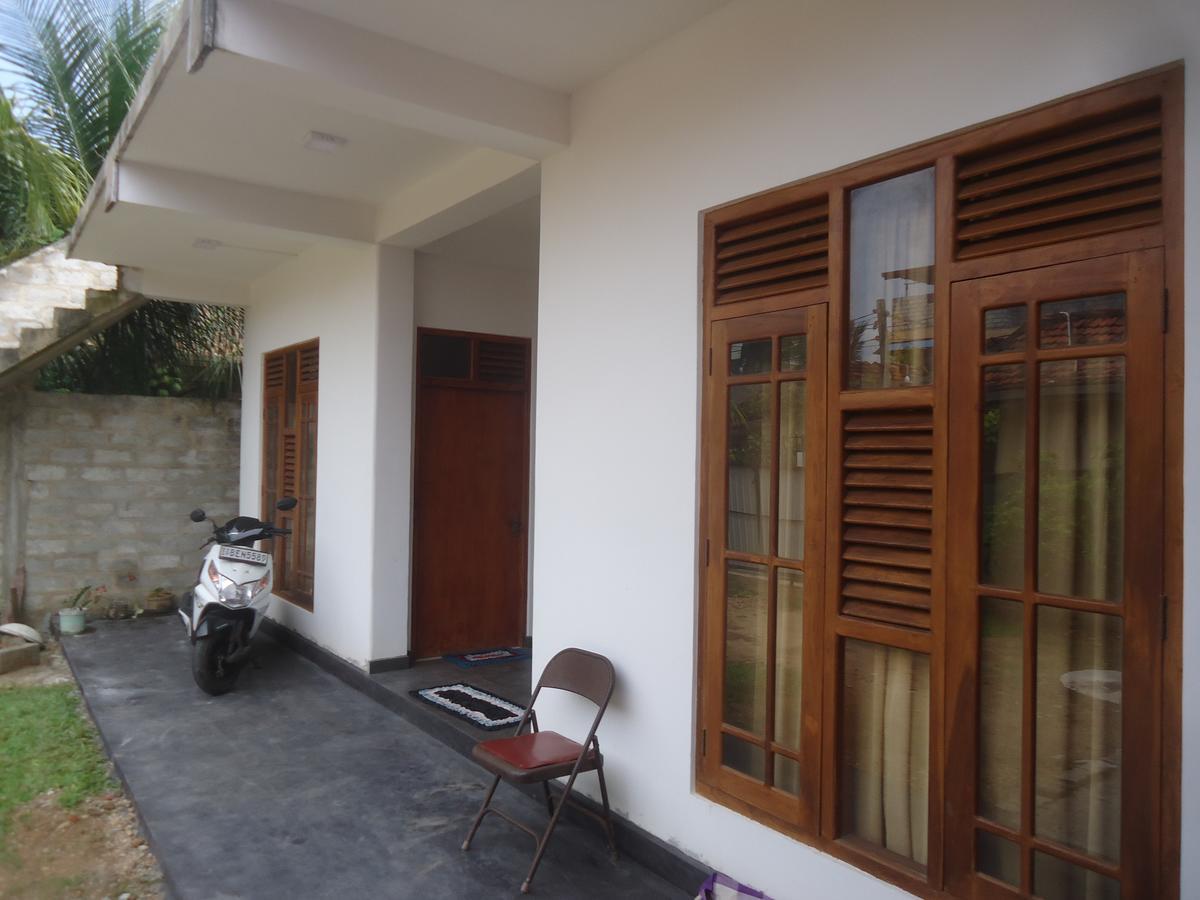 Hector House Hotel เวลิกามา ภายนอก รูปภาพ